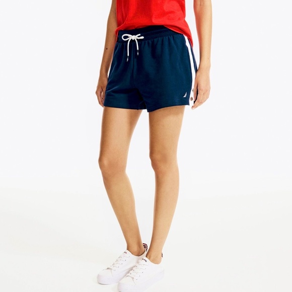 Nautica Pants - 🎀Navy Blue & White Shorts - NWT - Size M🎀